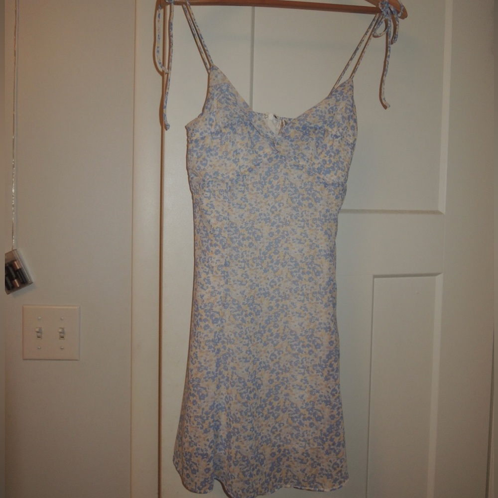 floral mini dress
